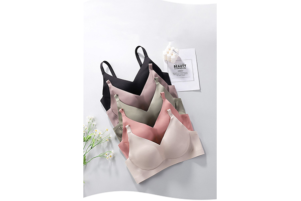 Small Chest Style Underwear Seamless Gathering Comfortable Type Without Steel Ring Medium Thick Cup Glossy Solid Color Bra 638